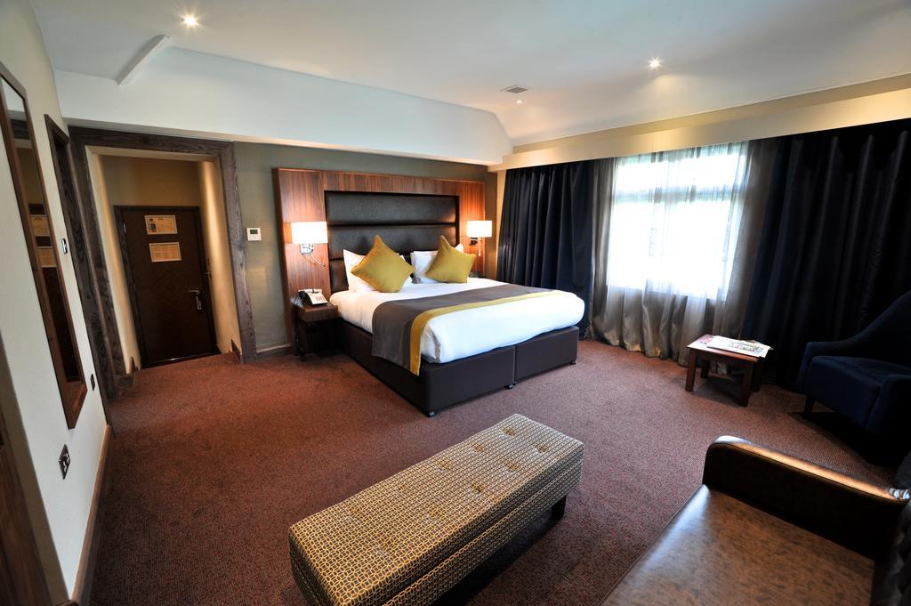 פרנהאם Frensham Pond Country House Hotel & Spa מראה חיצוני תמונה