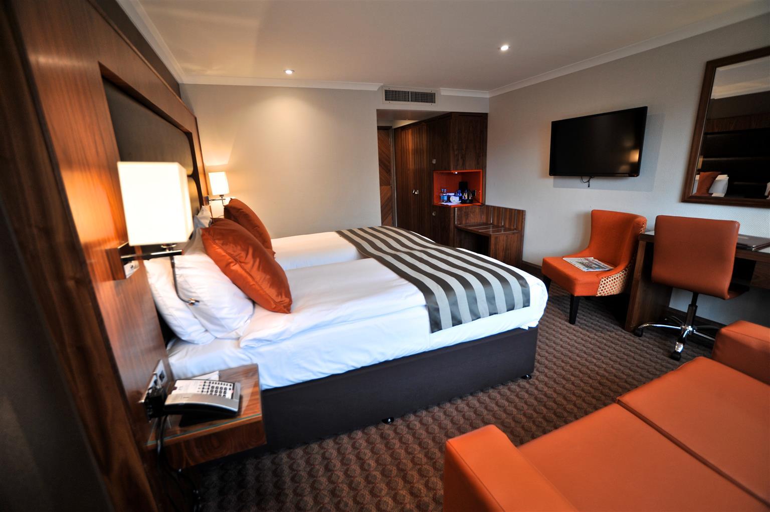 פרנהאם Frensham Pond Country House Hotel & Spa מראה חיצוני תמונה