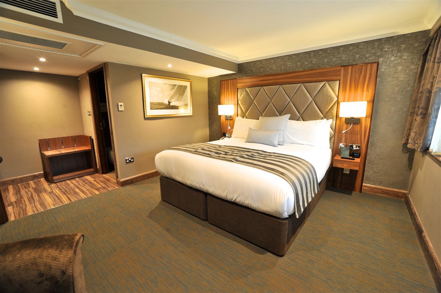 פרנהאם Frensham Pond Country House Hotel & Spa מראה חיצוני תמונה